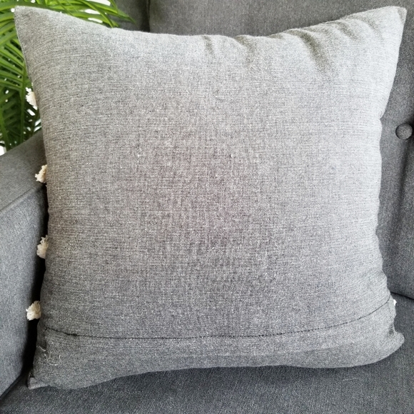 🌻NEW🌻 Fringe Chambray Pom Pom Cushion Cover - Picture 3 of 7
